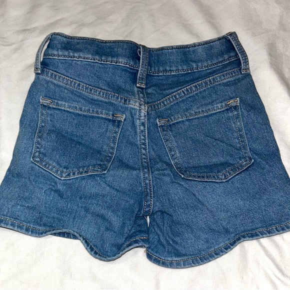 Old Navy Girls Size 8 Jean Shorts NWT - Picture 3 of 4